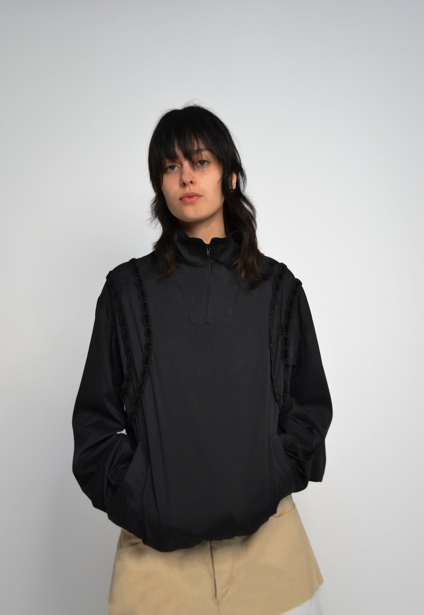 SABOURET QUARTER ZIP IN BLACK COTTON POPLIN